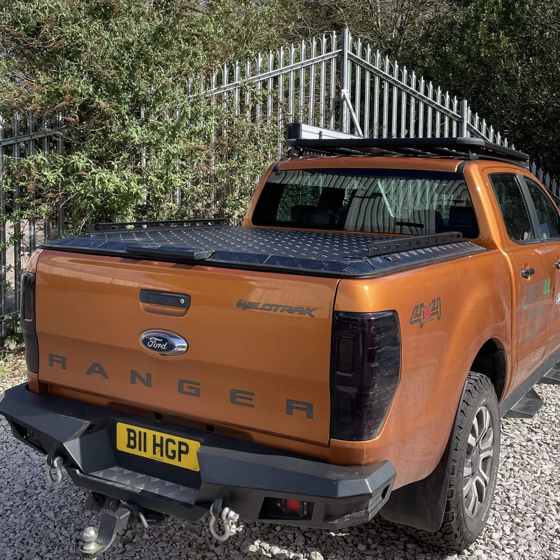 Black Aluminium Flat Tonneau Cover for Ford Ranger T9 2022  MK4 (P703)